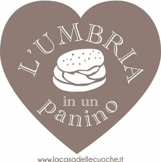 Bevagna 2015. Le panino avec la porchetta de Cariani protagoniste de « L'Umbria in un panino » événement organisé par Casa delle Cuoche